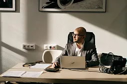 Андрей Сучков прокомментировал КоммерсантЪ одну их ключевых сделок на страховом рынке